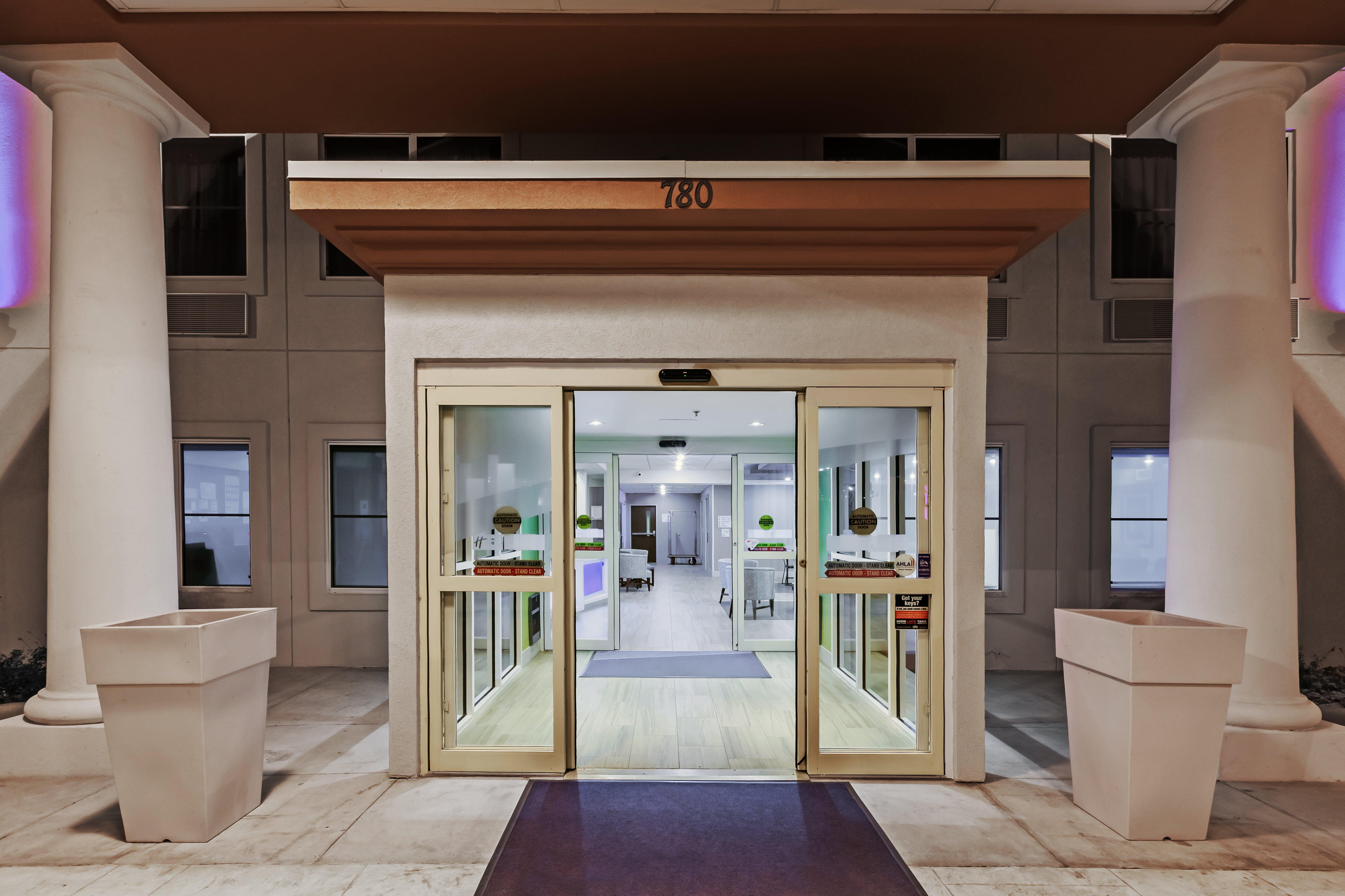 Holiday Inn Express Hotel & Suites Dallas Lewisville By Ihg Exterior foto