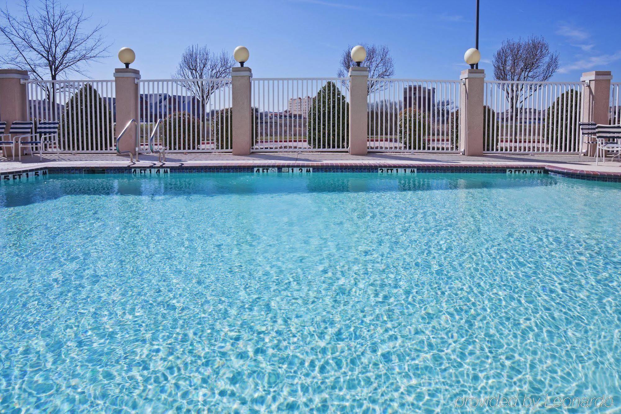 Holiday Inn Express Hotel & Suites Dallas Lewisville By Ihg Exterior foto